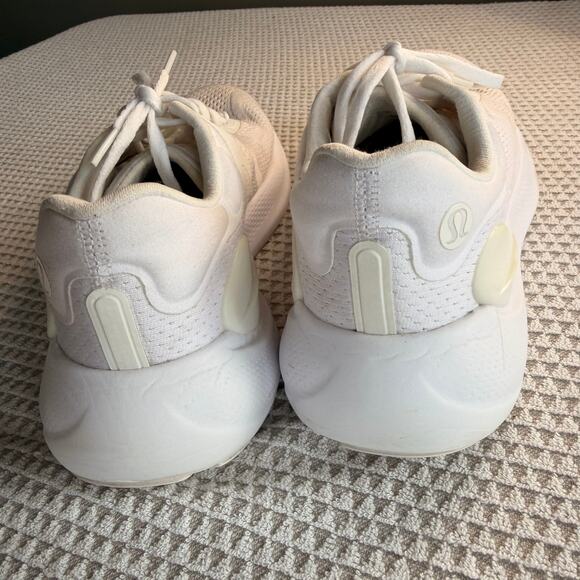 Lululemon Women's Beyondfeel Running Shoe Size 8.5 White Light Vapor/Silver Drop - Picture 8 of 9